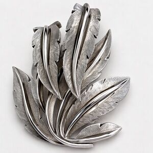 Vintage JJ Jonette Silver Tone Leaf Brooch – Textured Botanical Pin Signed